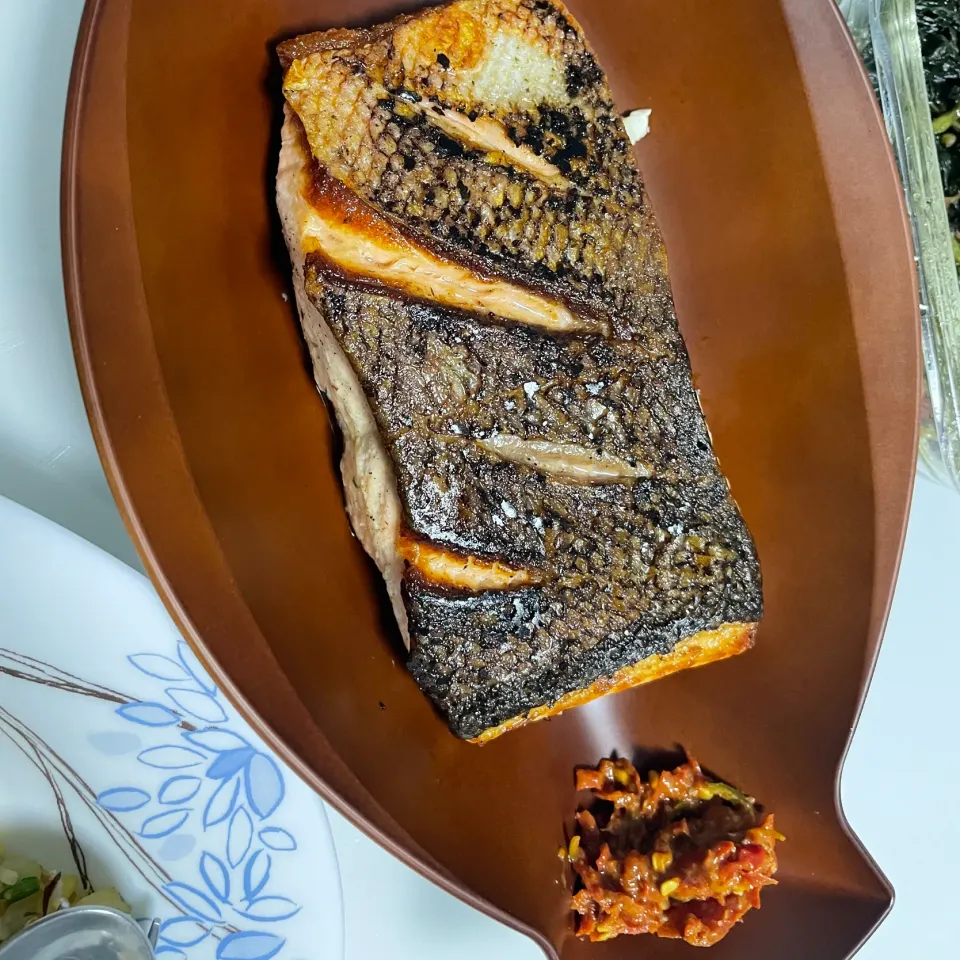 Pan fried salmon with belacan|Ong Sor Fernさん