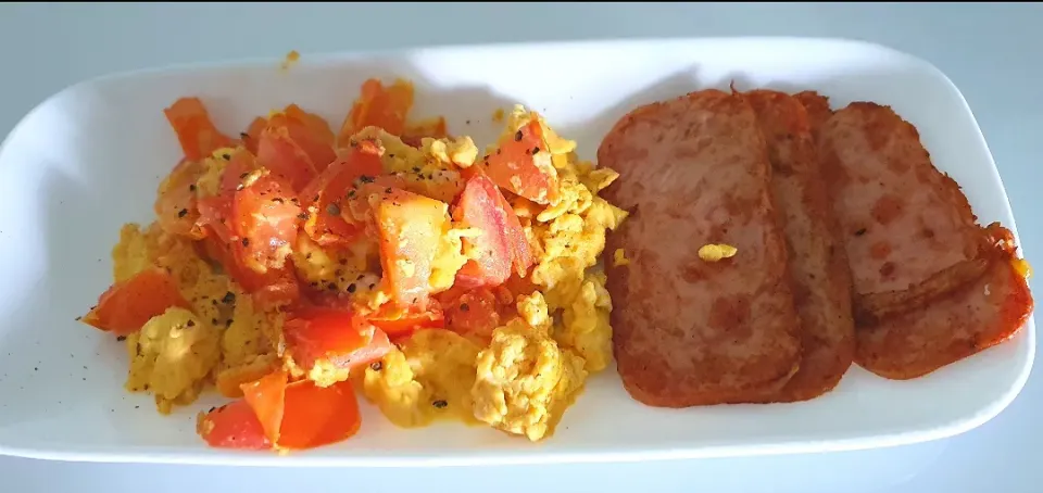 Simple rice lunch 😋🤪😘 tomato omelette 
korean luncheon meat|🌷lynnlicious🌷さん