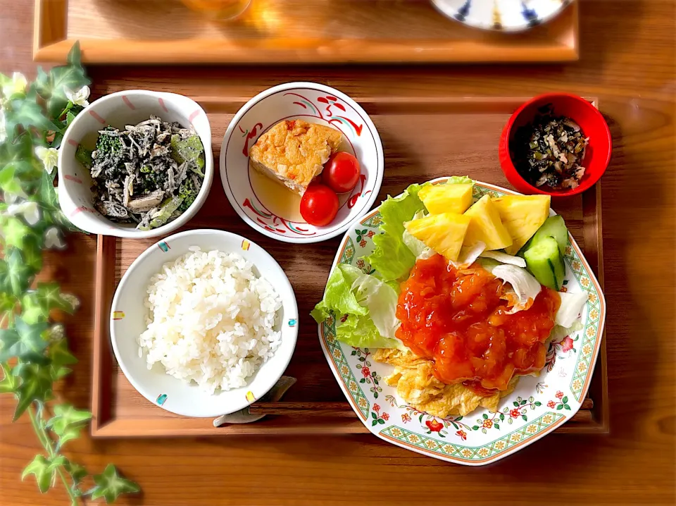 Snapdishの料理写真:エビチリの定食風|ゆみさん