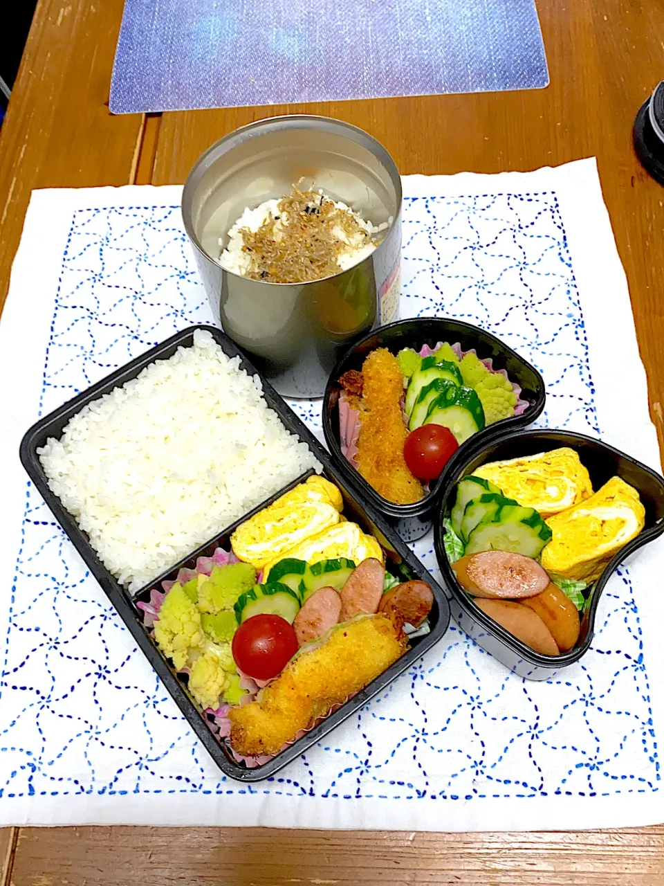 Snapdishの料理写真:5月12日水曜日エビフライ弁当|アッキーさん