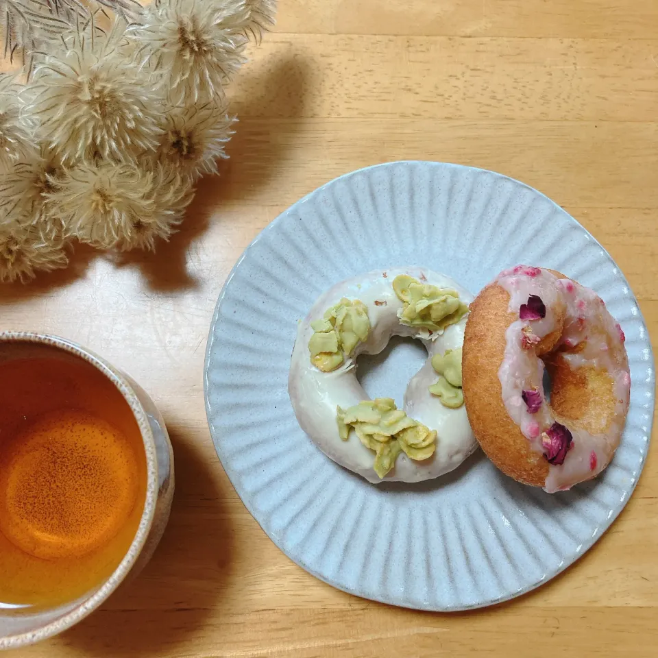 ローズと抹茶クランチ🌹🍩|ちゃみこさん