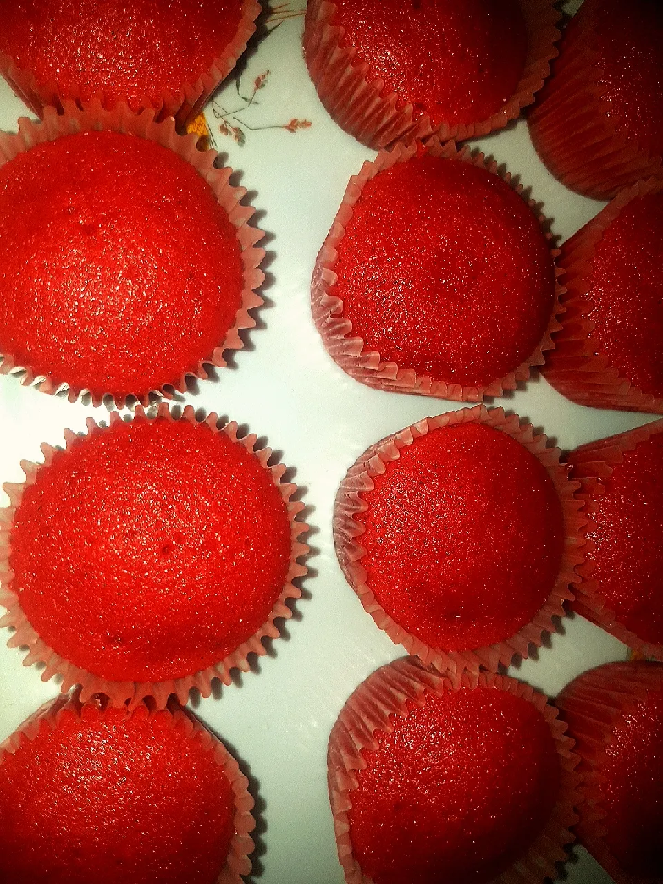 Snapdishの料理写真:red velvet cup cakes|Athrees_delightさん