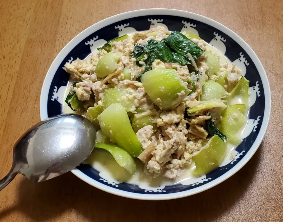 豚挽き肉とチンゲン菜のカルボナーラ|ナナさん