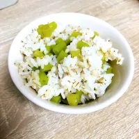 Snapdishの料理写真:旬のフキごはん🍚|ayumiさん