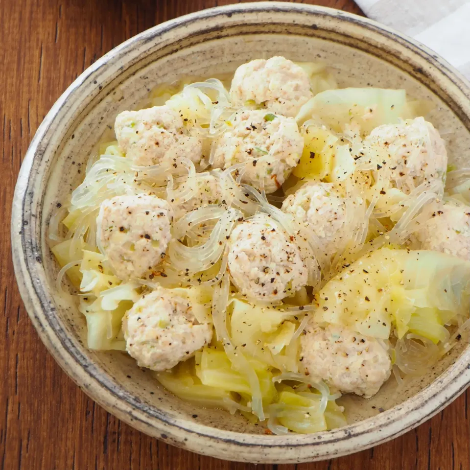 ふわっふわ♪豆腐入り鶏団子とキャベツの煮物|はらしおりさん