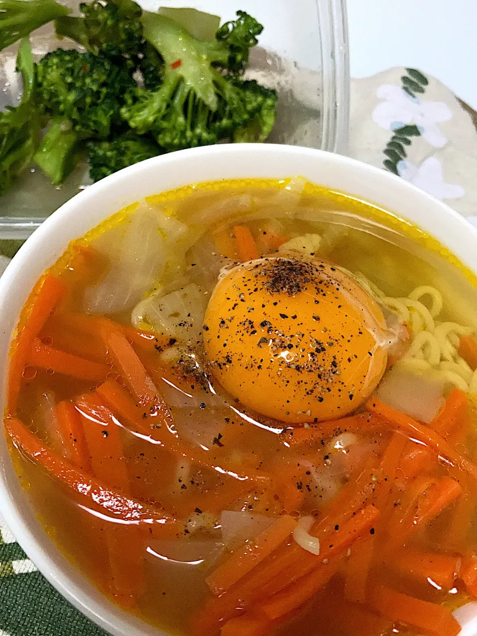 Snapdishの料理写真:インスタントラーメンアレンジ！|かやさん