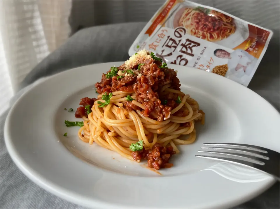 大豆のお肉　洋風ミンチで落合シェフのラグーソース　スパゲティ♪|るん♪さん