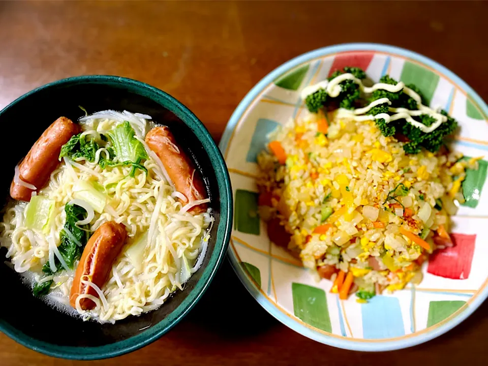 豚骨ラーメンとタクワン野菜たっぷりチャーハン|Kenjiさん