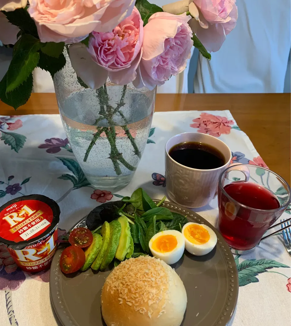 お庭の花とモーニングプレート|あっちゃんさん