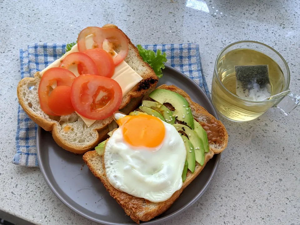 Snapdishの料理写真:Salad Sandwich🥑🥗|歆颖さん