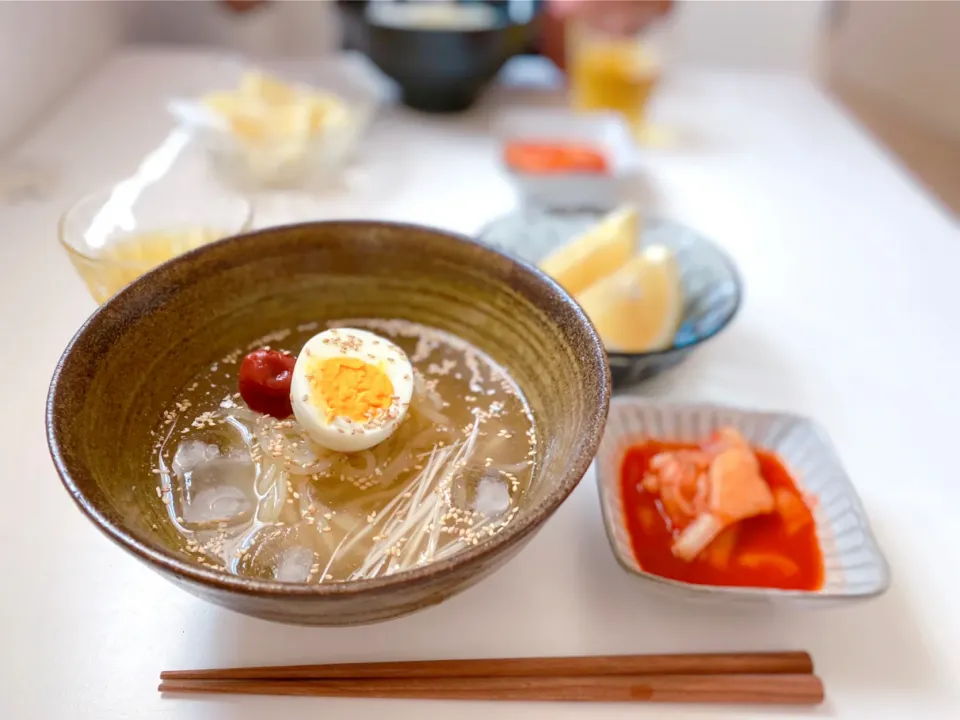 Snapdishの料理写真:こんにゃく麺で冷麺|はる꒰(๑´•.̫ • `๑)꒱さん