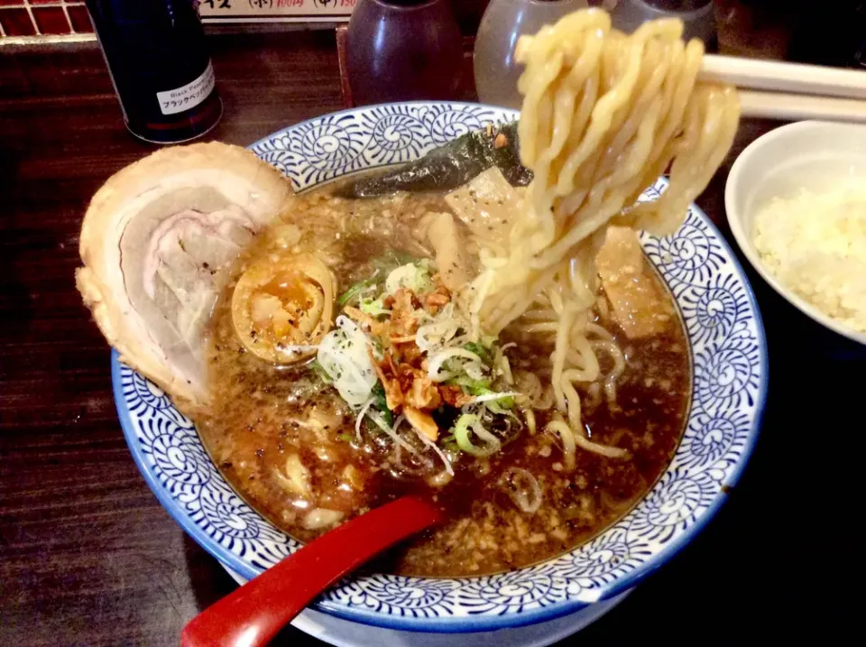 Snapdishの料理写真:まめぞうブラック                                                        醤油強めのとんこつ醤油|Takeshi  Nagakiさん