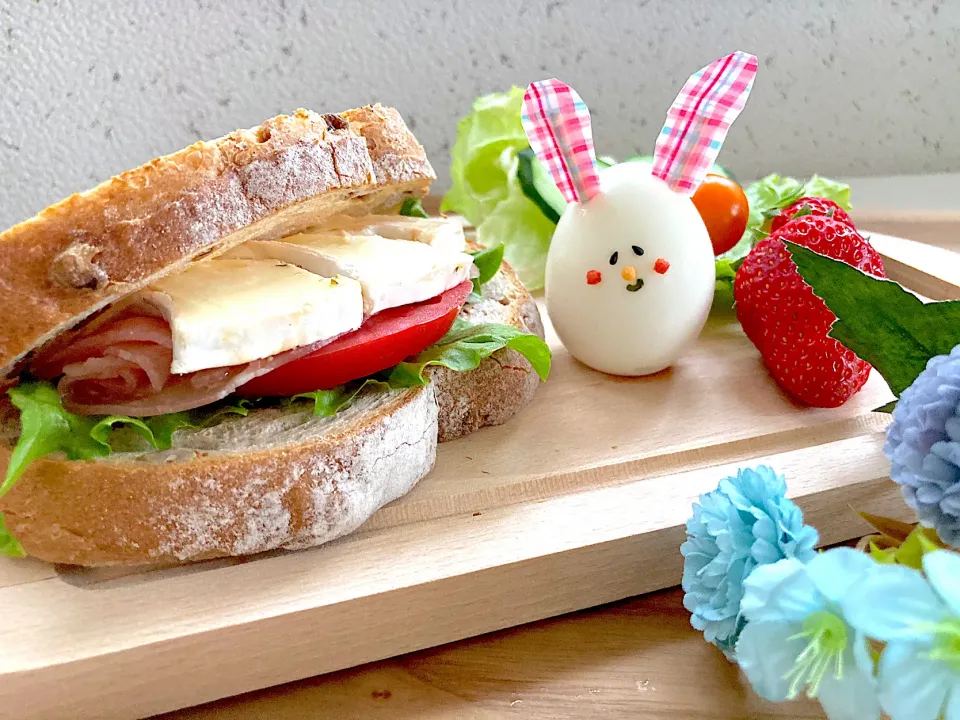 Snapdishの料理写真:朝ごパン🥪娘作|Bちゃんさん