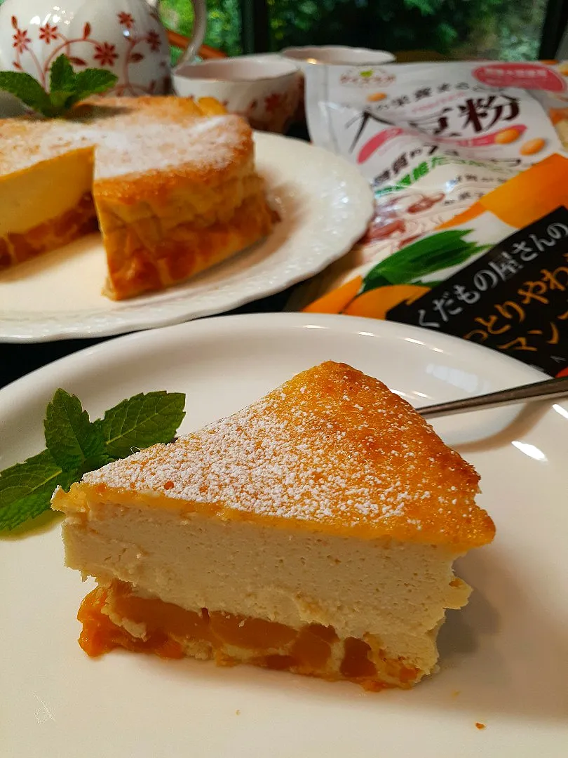 大豆粉でドライマンゴー🥭入り
ヘルシーヨーグルトケーキ|fumfumさん