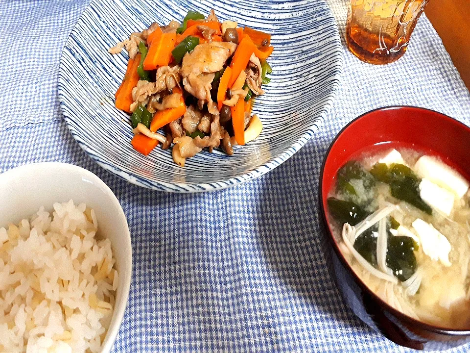 Snapdishの料理写真:豚肉と野菜の炒めもの|ぽぱいさん