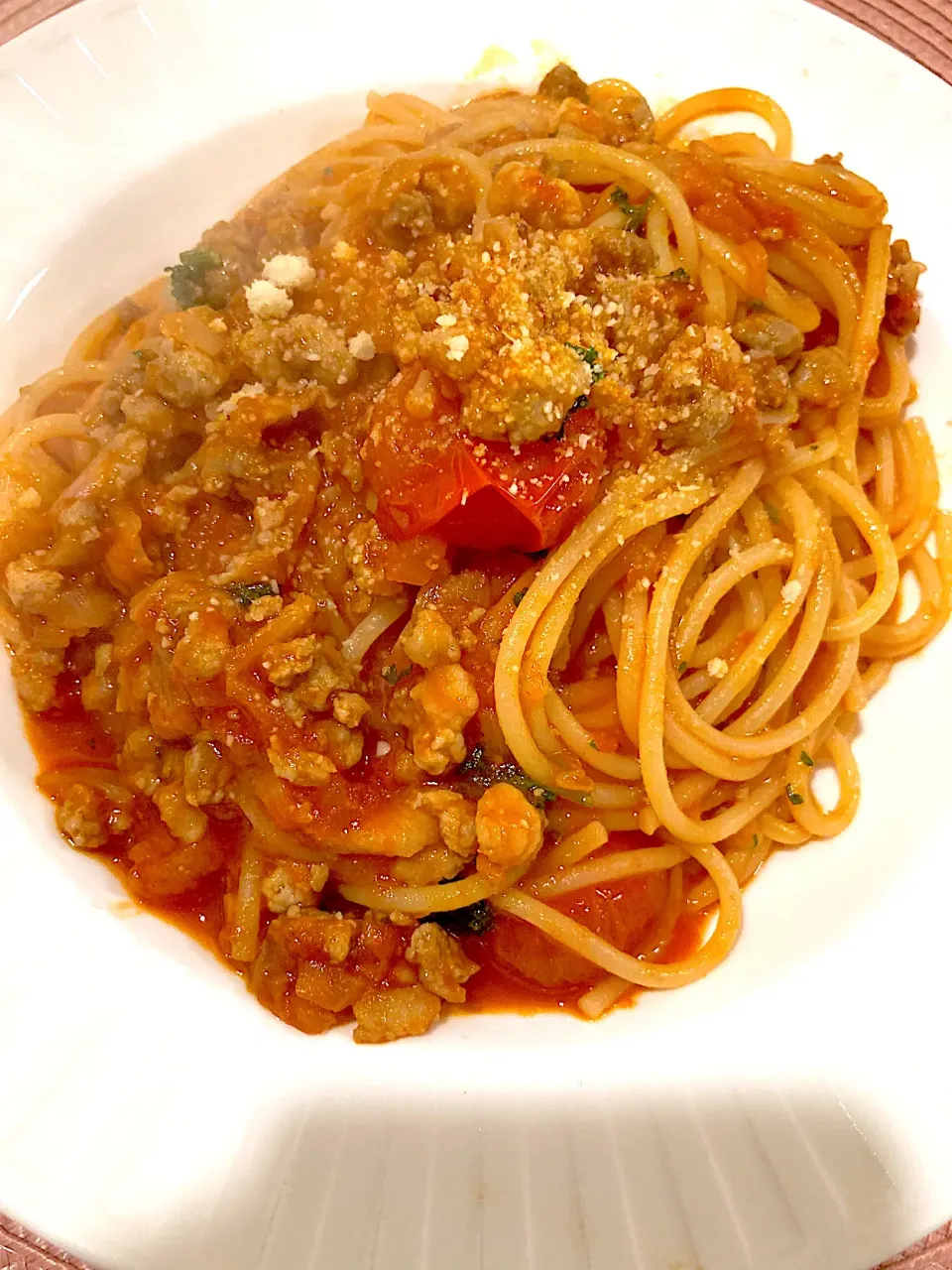 粗挽きポークのトマト🍅ソースパスタ🍝|keitanさん