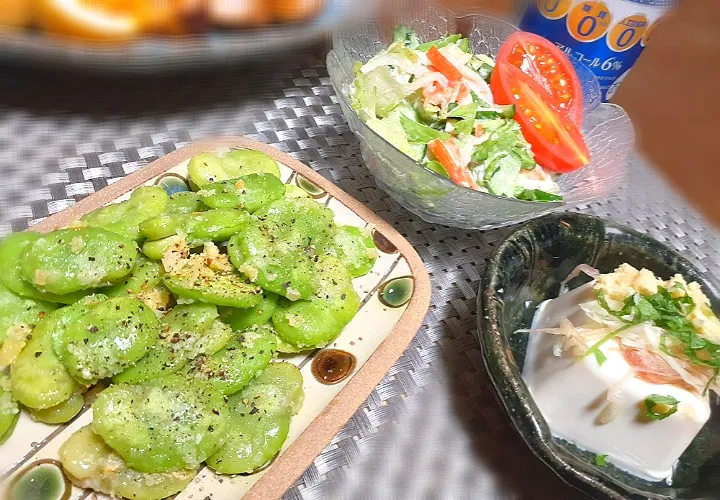 空豆のガーリックチーズ
カニかまサラダ🥗
冷奴|びせんさん