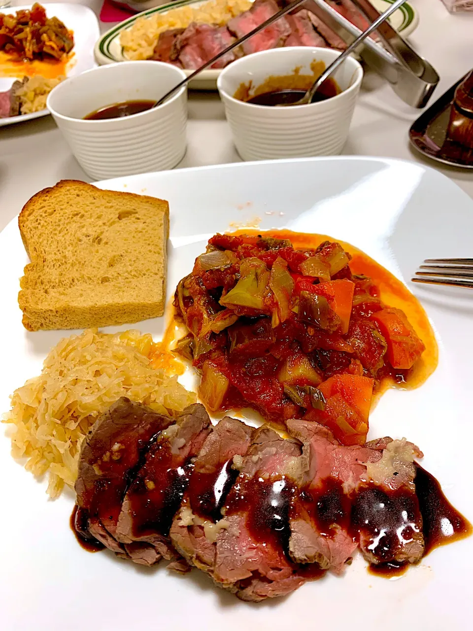 Snapdishの料理写真:Oven Roasted Beef with Ratatouille|gonbenさん