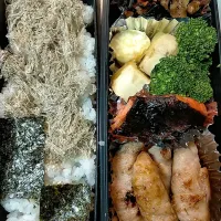 Snapdishの料理写真:少し和風な弁当
★アスパラ肉巻き
★焼き鮭
★さつまいも蒸し
★ひじき煮|芽亜里さん