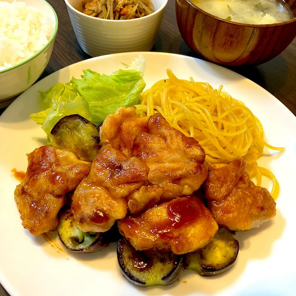 鶏と茄子のバター醤油焼きの晩ご飯|mikaさん