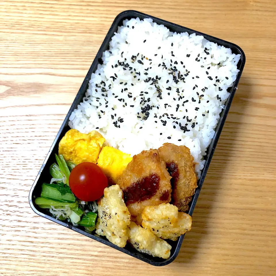 Snapdishの料理写真:木曜日の旦那さんのお弁当🍙|むさけんさん