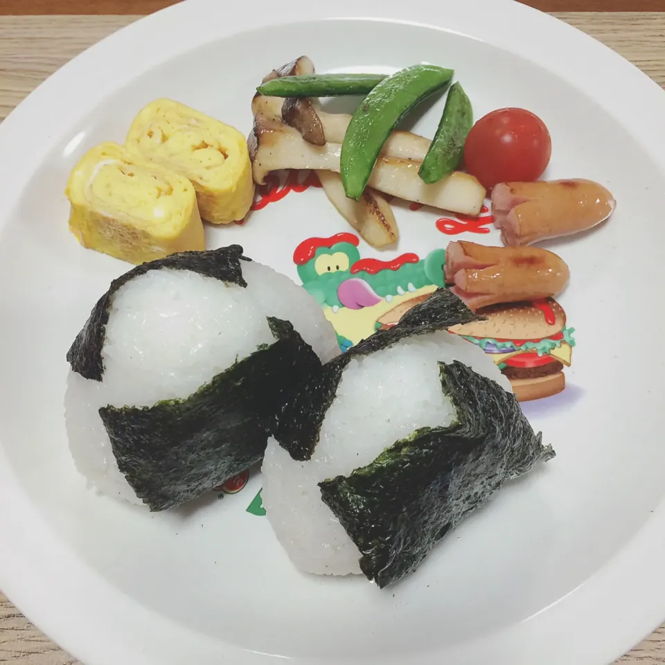 Snapdishの料理写真:おにぎりランチ🍙|waiwaiさん