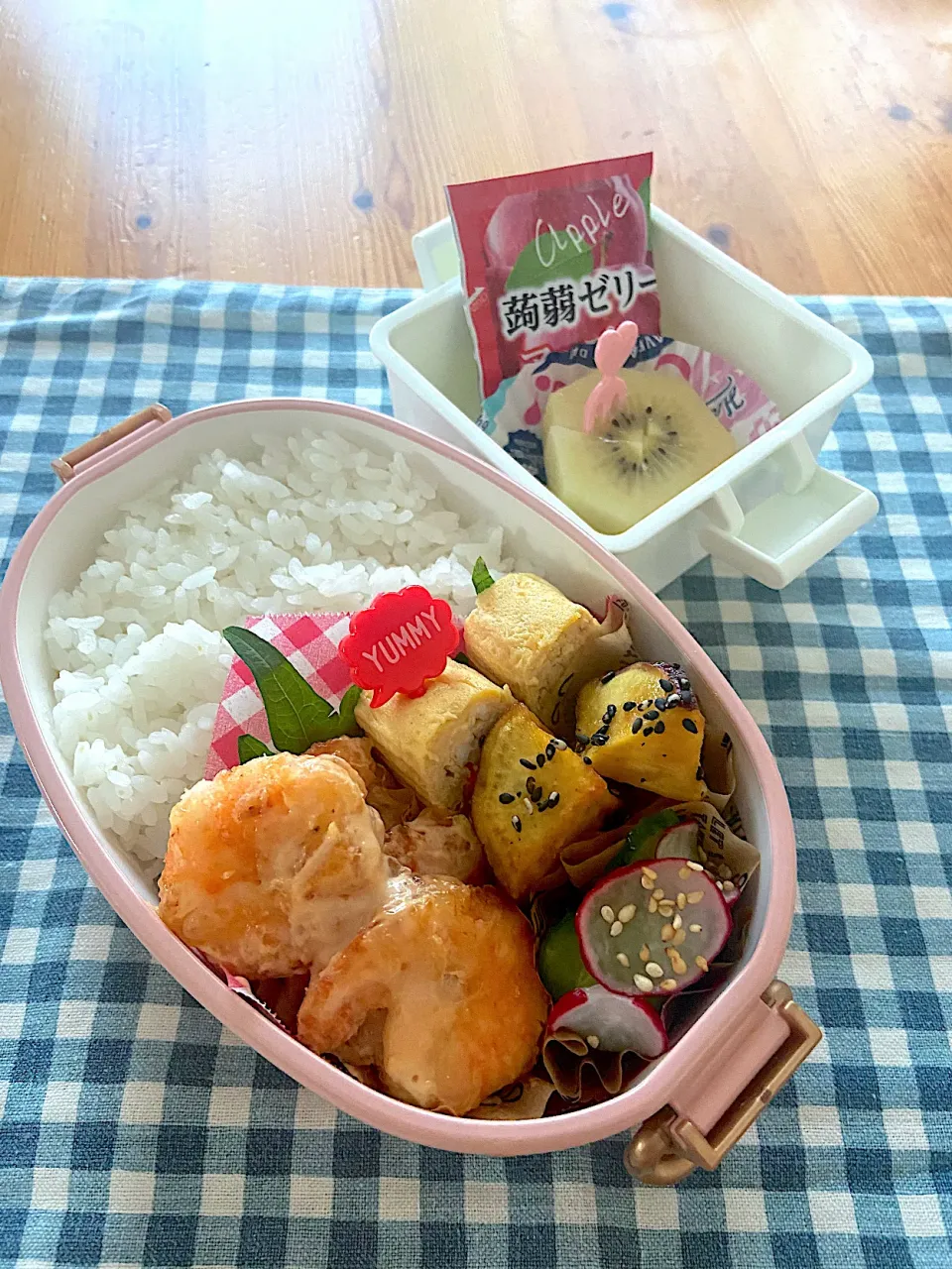 Snapdishの料理写真:中学生娘のお弁当|りんご✖️2さん