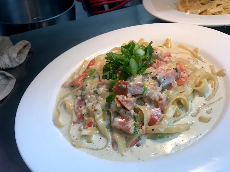 Salmon fettuccine|alex mayburyさん