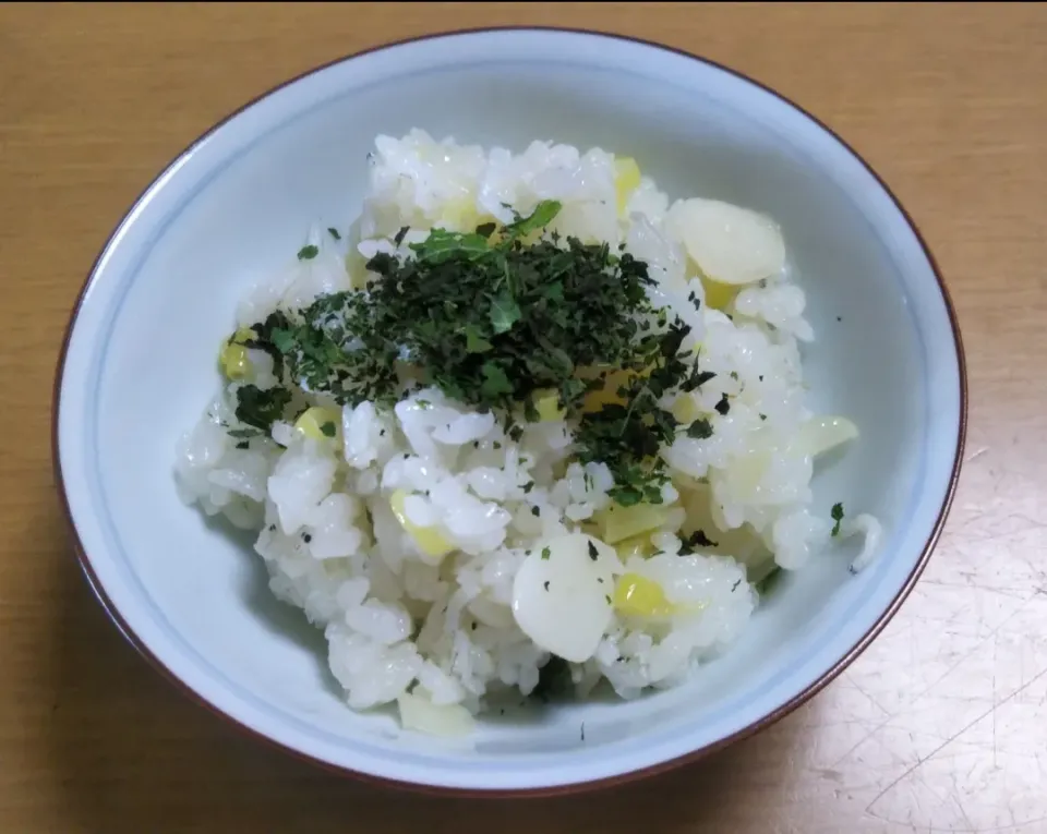 Snapdishの料理写真:しらす炒飯|ノムちゃん♪さん