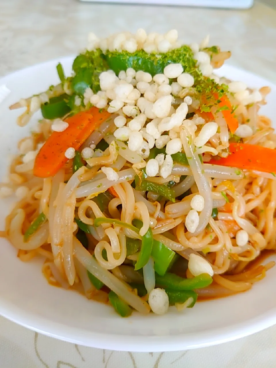 簡単に
日清野菜焼きそば
肉系は無し|🍒ふみりん🍒さん