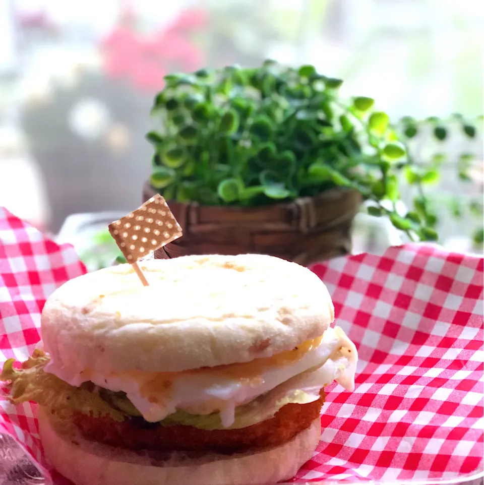 Pascoのイングリッシュマフィン･ライ麦入りでサンド🍔作り(*˘︶˘*).｡.:*♡|ぁゃ🍃さん