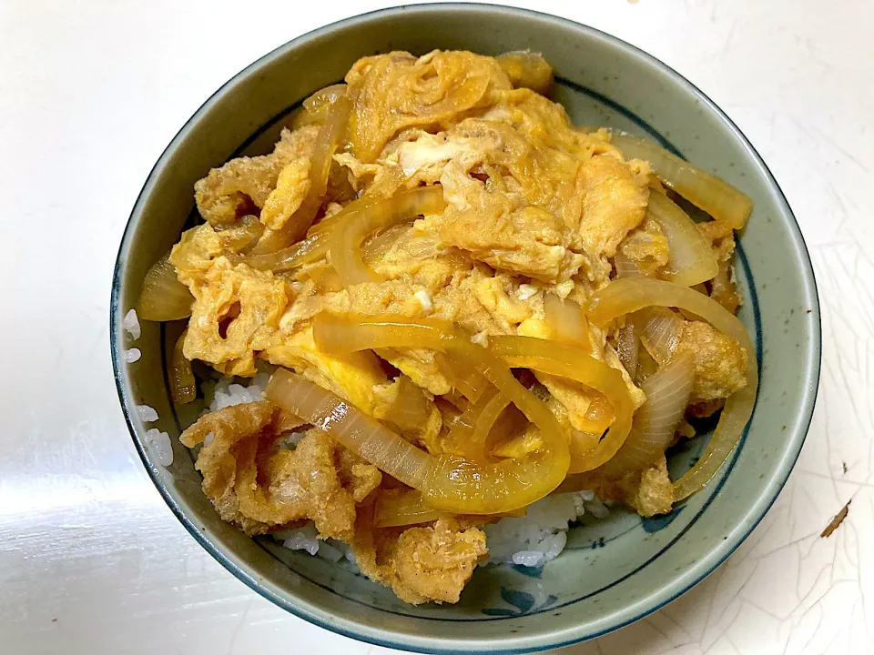 Snapdishの料理写真:唐揚げ親子丼|utayataさん