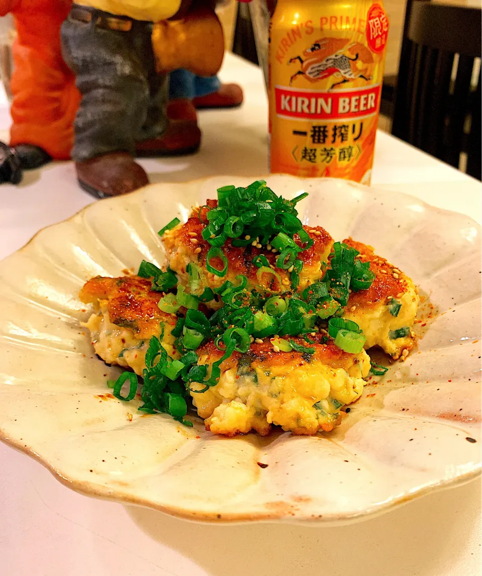 Snapdishの料理写真:ひろりんさんの料理 鶏胸肉とはんぺんのヘルシー照り焼きバーグ✨|Fumiko Aburataniさん