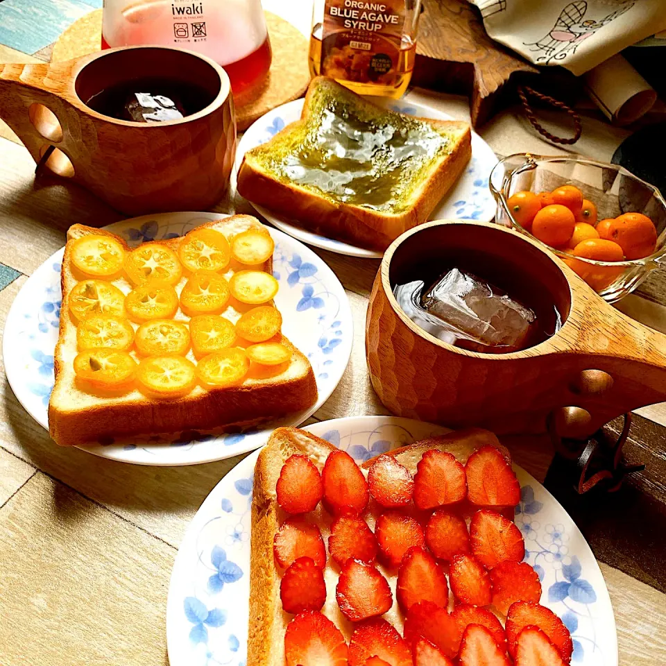 Snapdishの料理写真:トーストアレンジ🍊金柑、苺、抹茶🍓|みっこちゃんさん