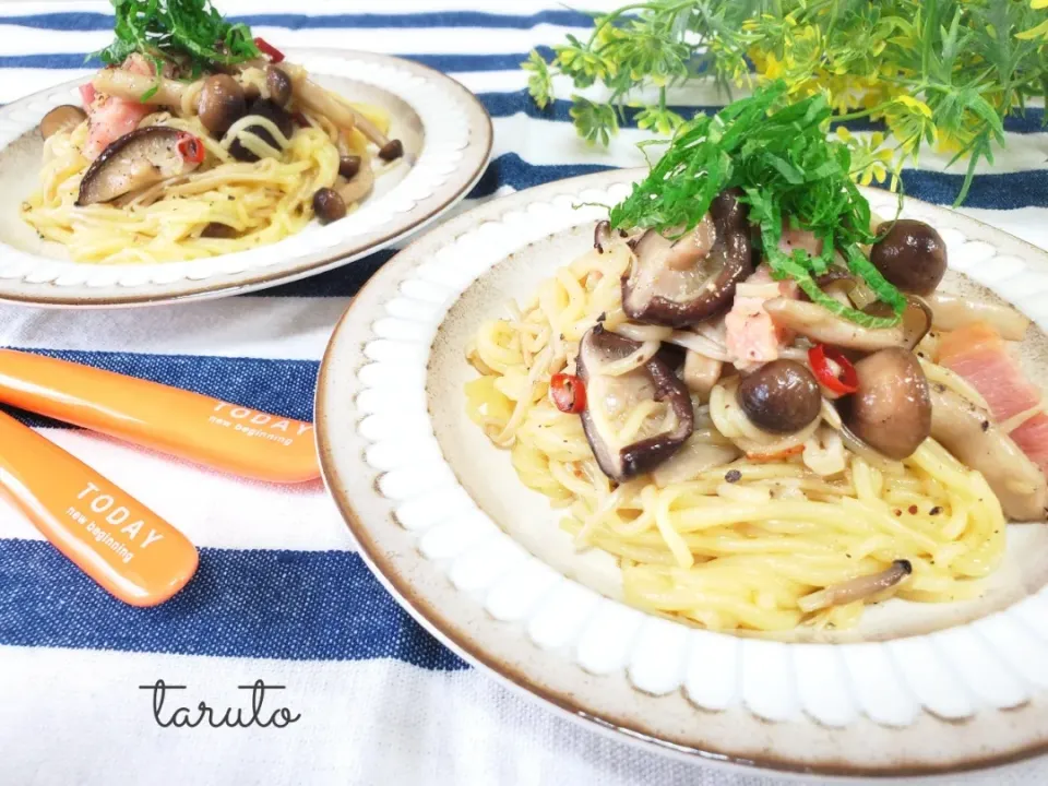 Snapdishの料理写真:糖質ゼロ麺できのこペペロンチーノ😋🍄🍝|taruto⭐️さん