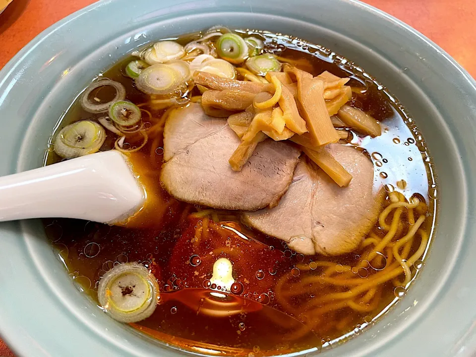 さいたま市浦和区調神社横:華月「ラーメン」|ま〜ちんさん