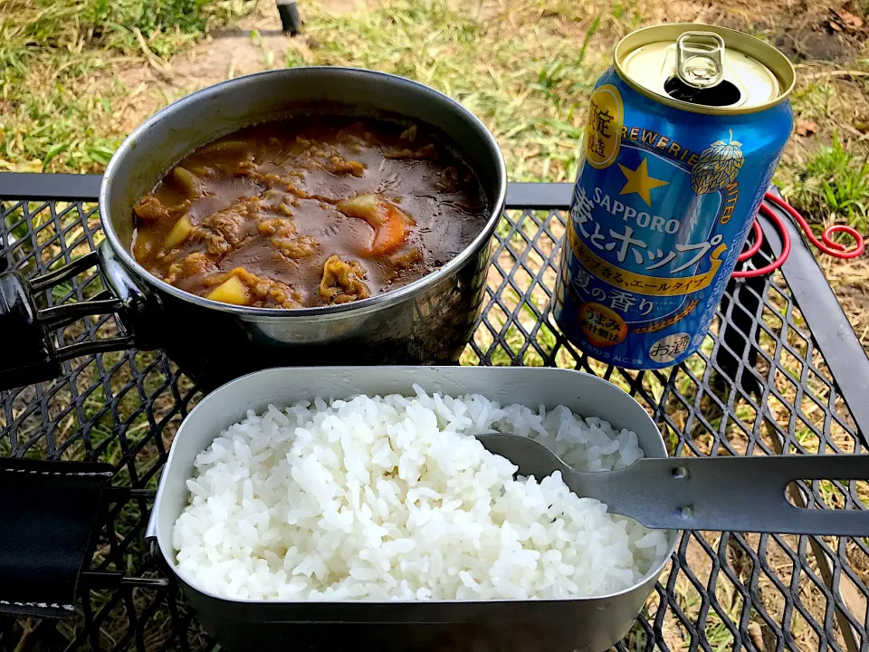 Snapdishの料理写真:野外めしの基本、カレーライス|NaaCampさん