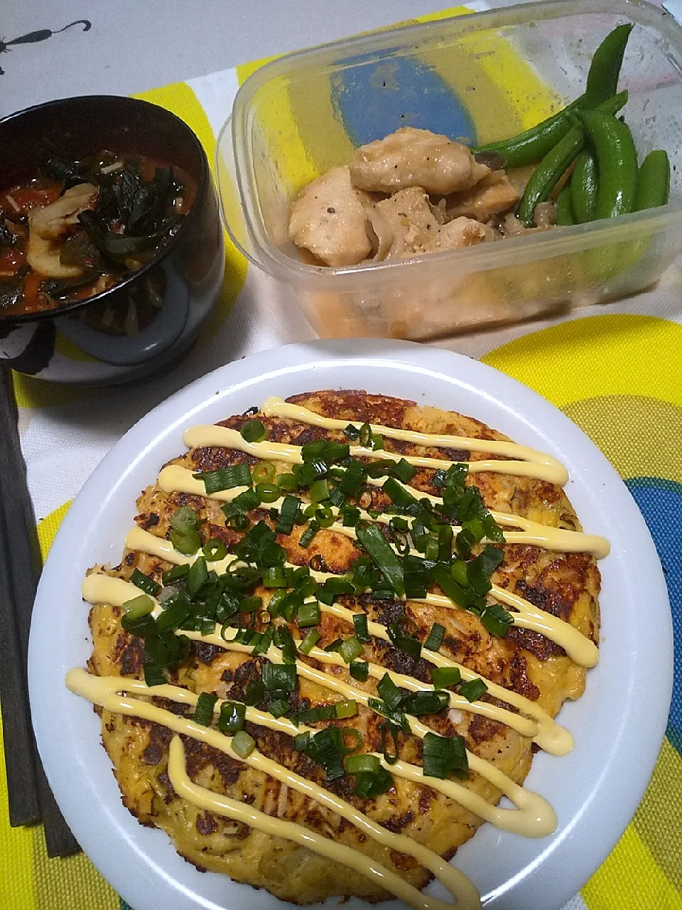 今日のお昼ごはん
※おからパウダーの酢キャベツお好み焼
※トマトときのこミックスとワカメのお味噌汁
※鶏としめじの中華旨煮
※スナップエンドウ|れあMIXさん