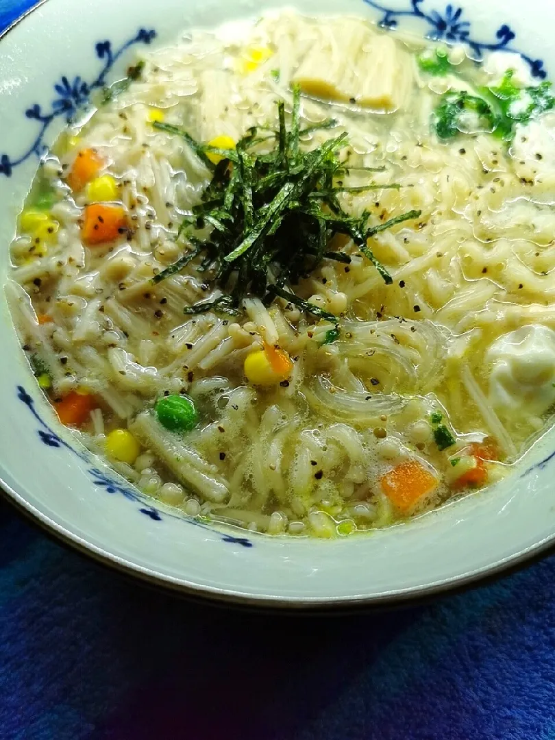 ヘルシー塩ラーメン🥰👍|ペンギンさん