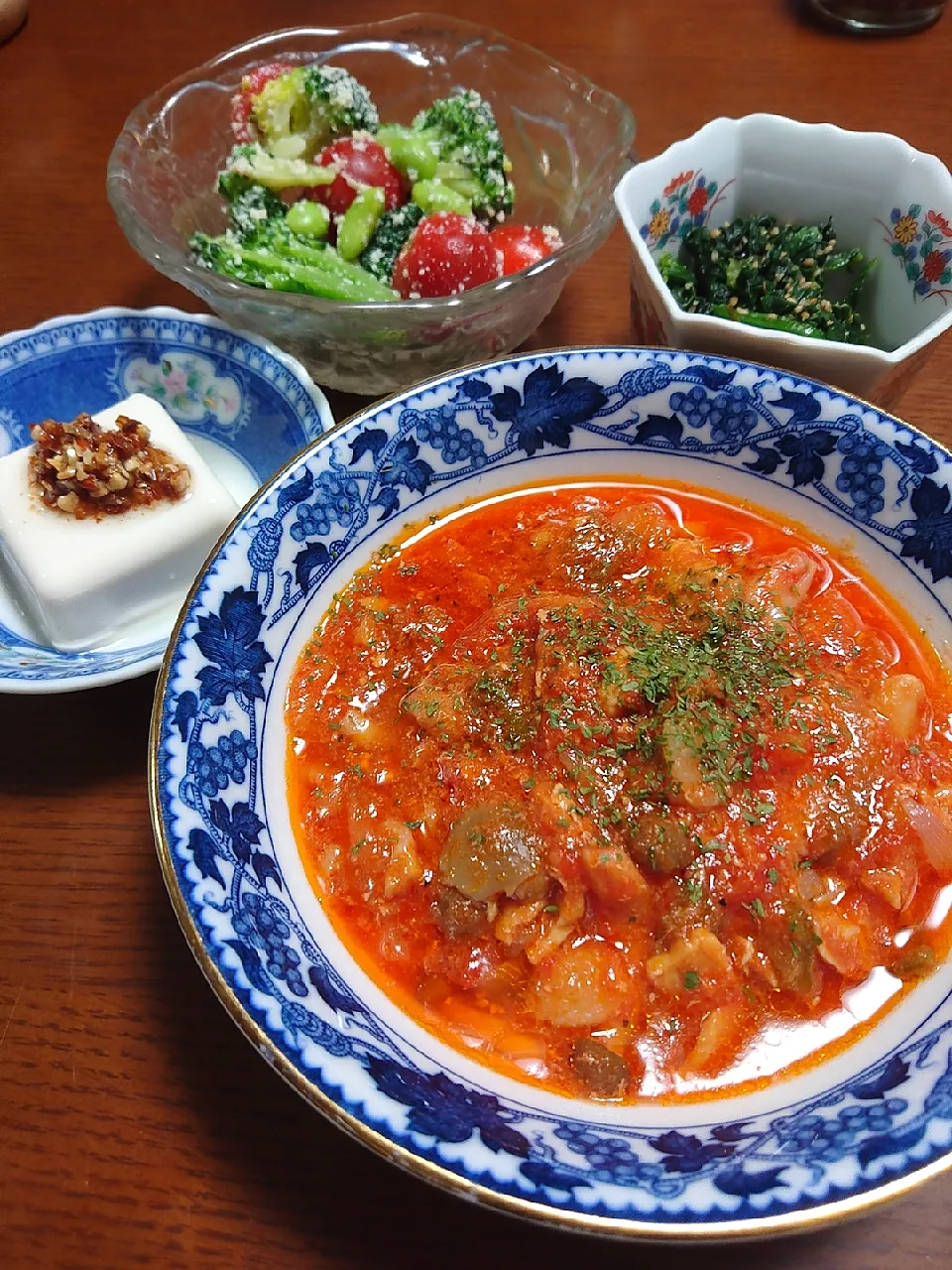 豚肉のトマト煮
ほうれん草胡麻和え
冷奴
ブロッコリとプチトマト枝豆サラダ|ぱやさん