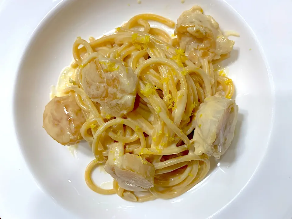 Snapdishの料理写真:scallop lemon cream pasta|Rjさん