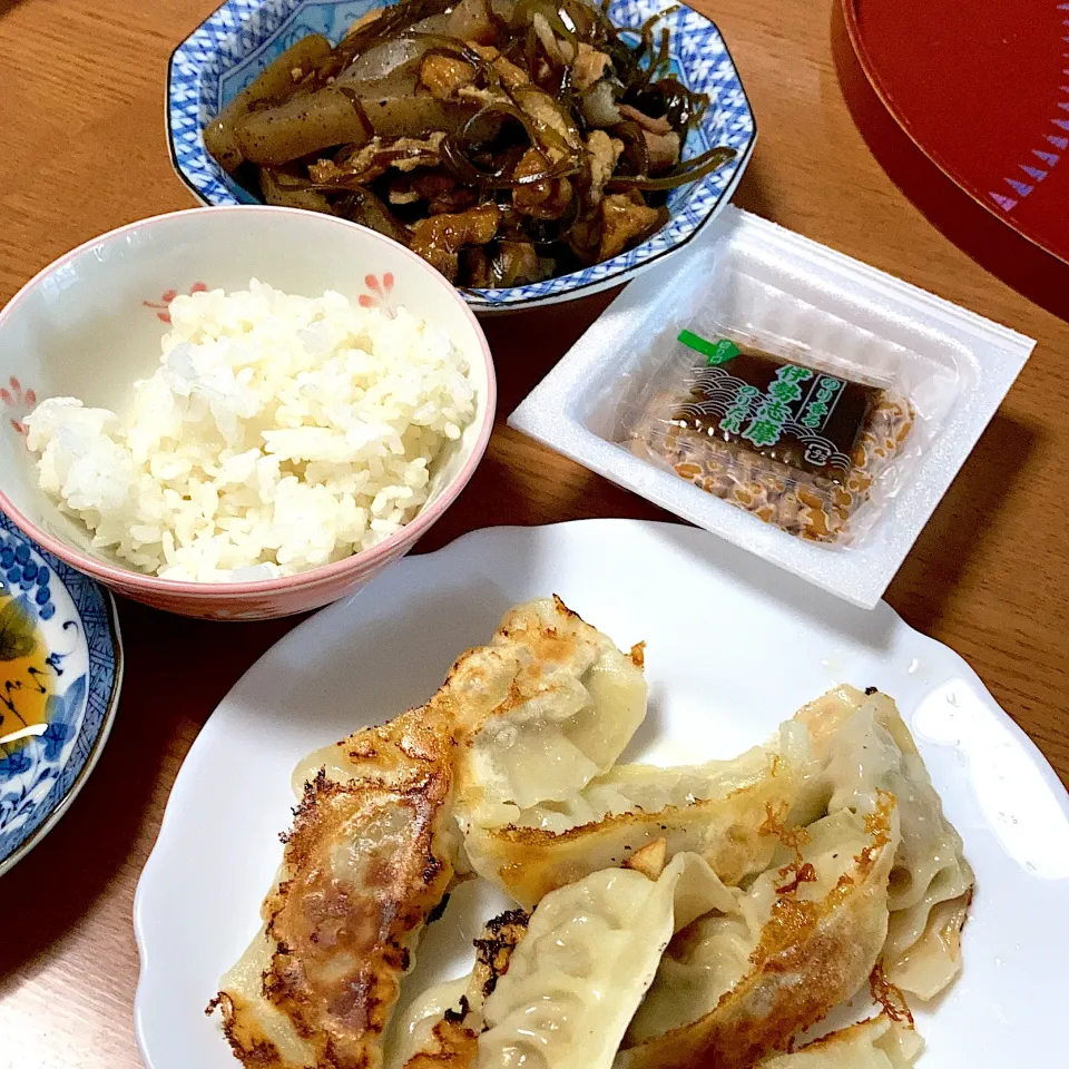 餃子と煮物|みんみんさん