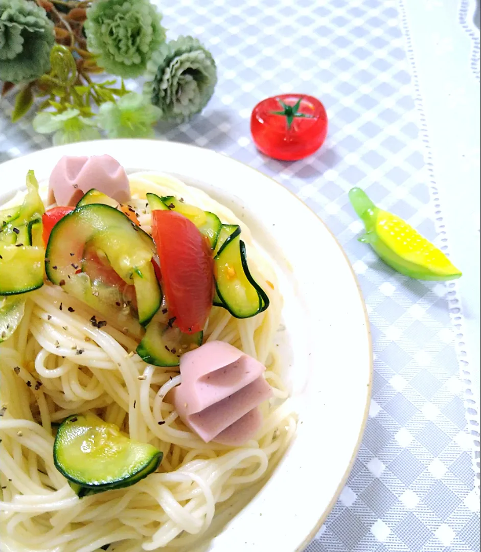 taruto⭐️さんの料理 糖質ゼロ麺できのこペペロンチーノ😋🍄🍝|fumiさん