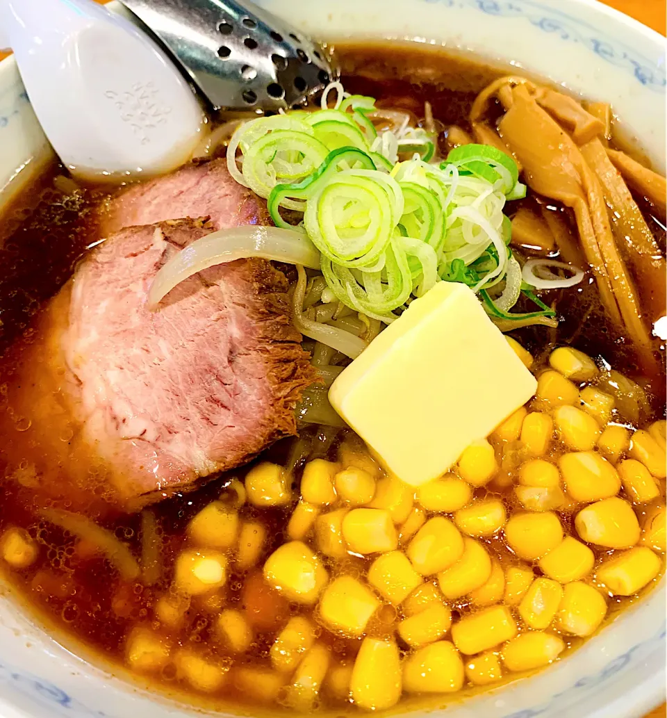 北海道ラーメン　純蓮の正油バタコーン🌽|ちはるさん