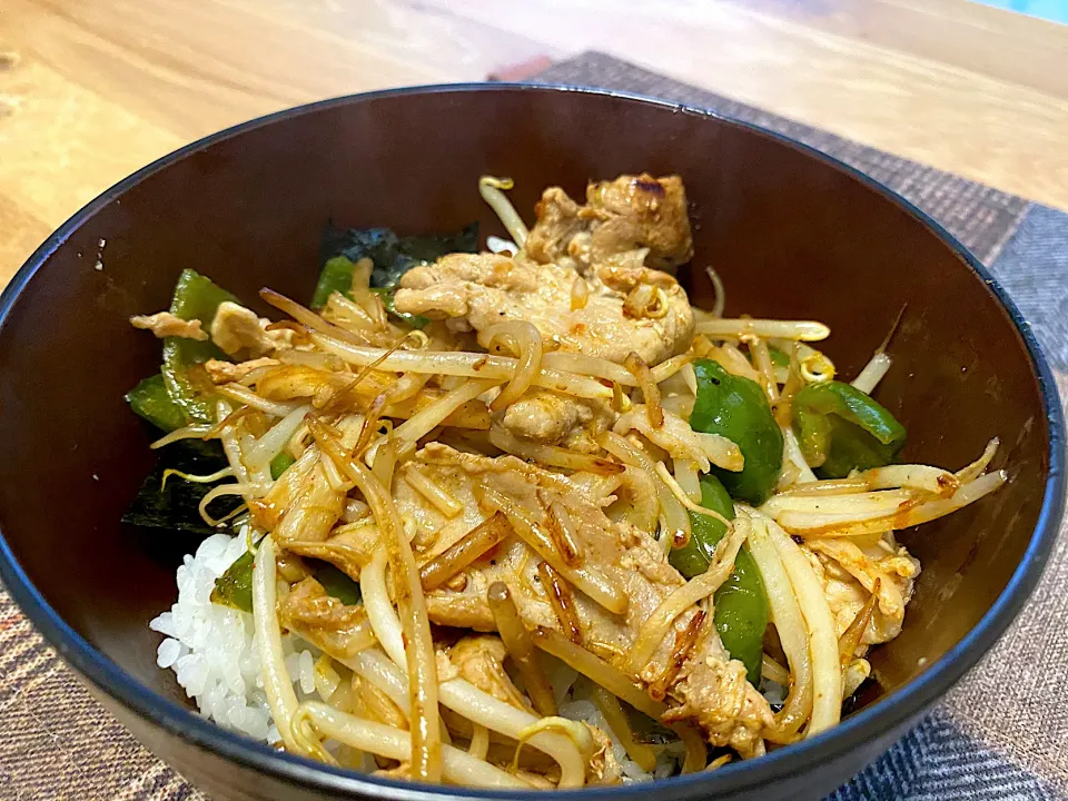 豚モモ野菜炒め丼|ふじやんさん