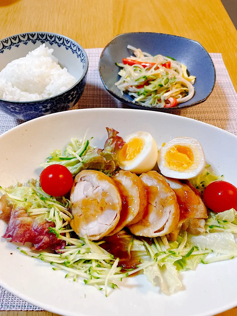 鷄ももチャーシューと春雨サラダで晩御飯|Mikaさん