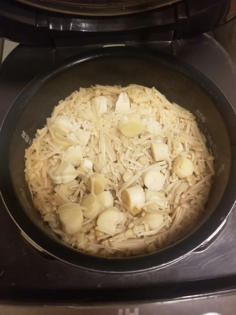 ホタテとシメジの炊き込みご飯|紫香さん