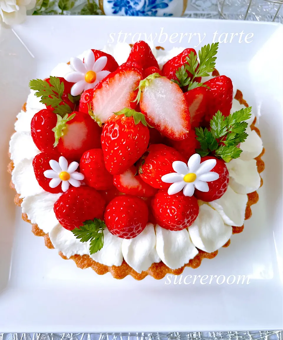 苺のカスタードタルトです〜🍓🍓🍓😊💖|sucreroomさん