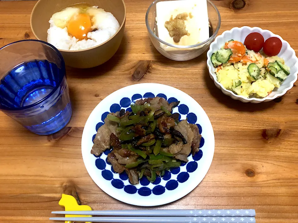 Snapdishの料理写真:豚肉とピーマンのマヨ醤油炒め|saknさん