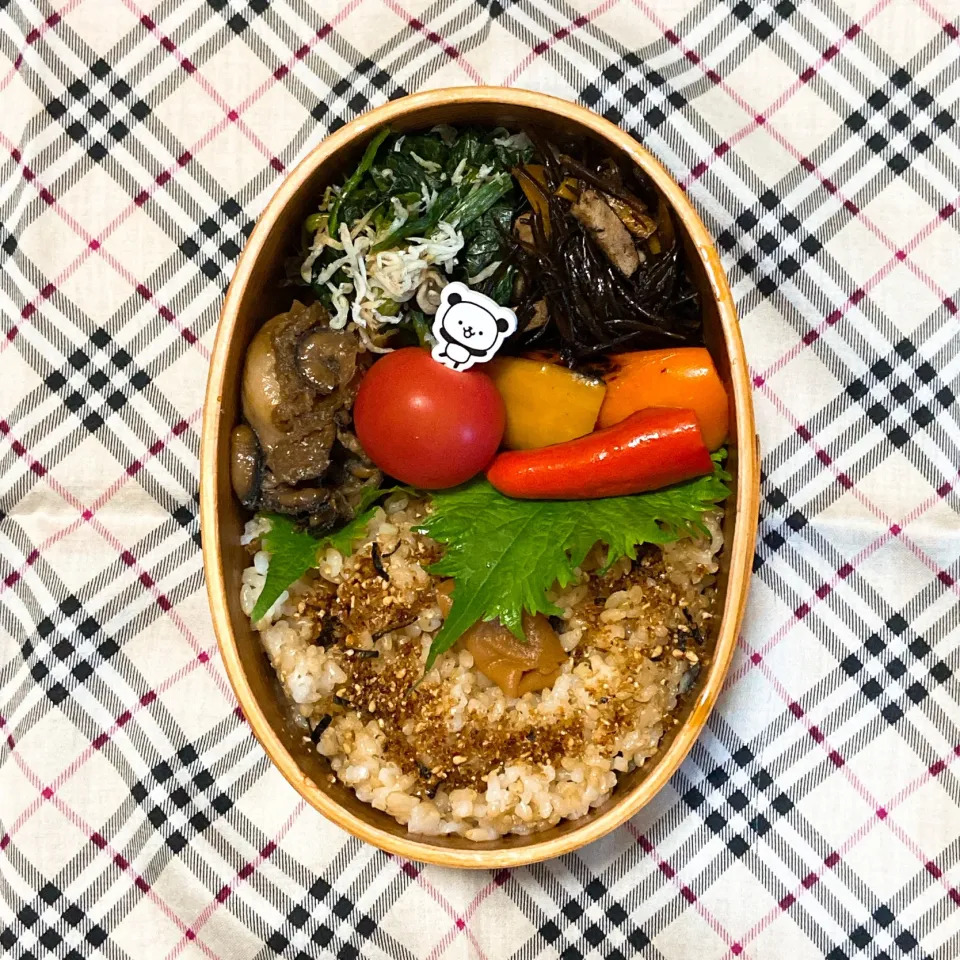 2021/05/18
牡蠣のしぐれ煮
ほうれん草🥬のじゃこ炒め
パプリカのマリネ
ひじき煮
ミニトマト🍅|aichanさん